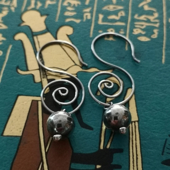Sterling Silver swirl  earrings - Picture 2 of 4
